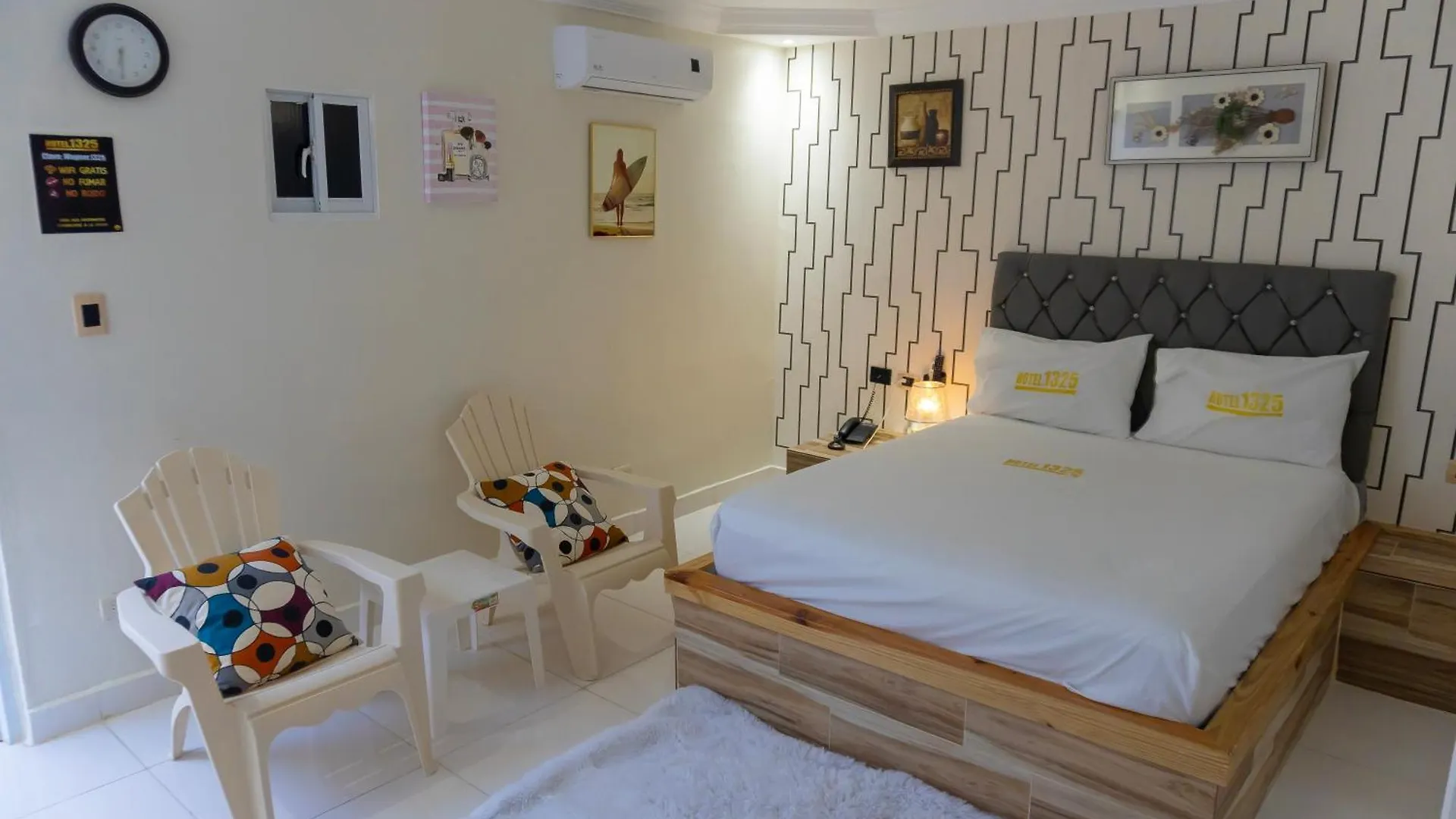 באני Hotel1325