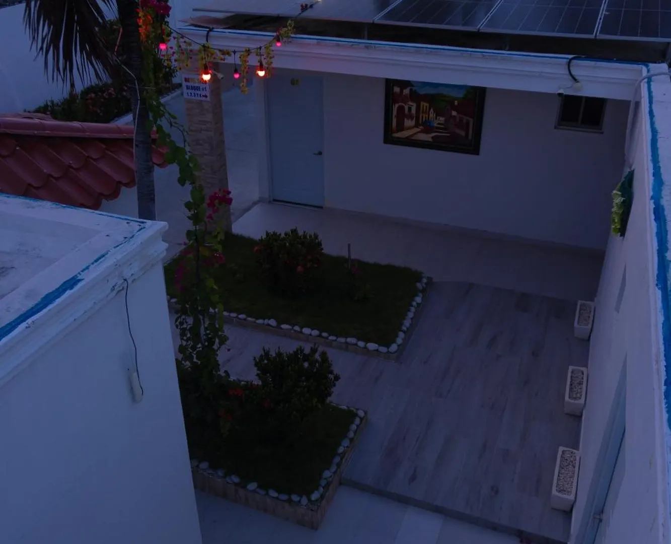 באני Hotel1325 מלון
